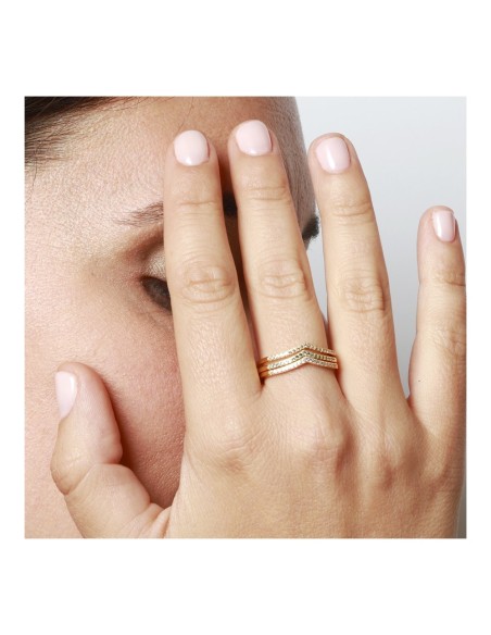 ANILLO CHEVRON DE PLATA 925 BAÑADA EN ORO CON CIRCONITAS VERDE BLUISH | COMBÍNALOS Y BRILLA